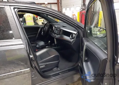 2018 Toyota Rav4 Se z USA, uszkodzony, nr VIN JTMJFREV0JJ175422